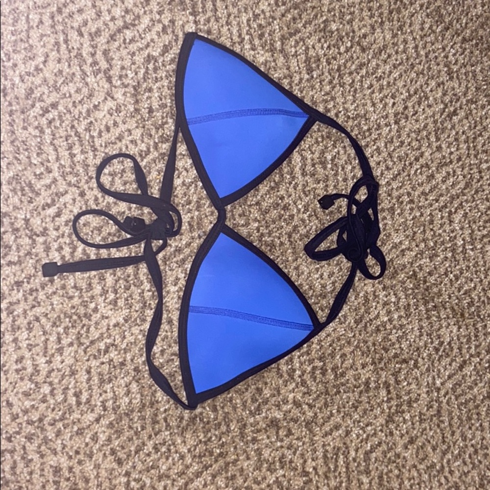 Triangl bikini blue top